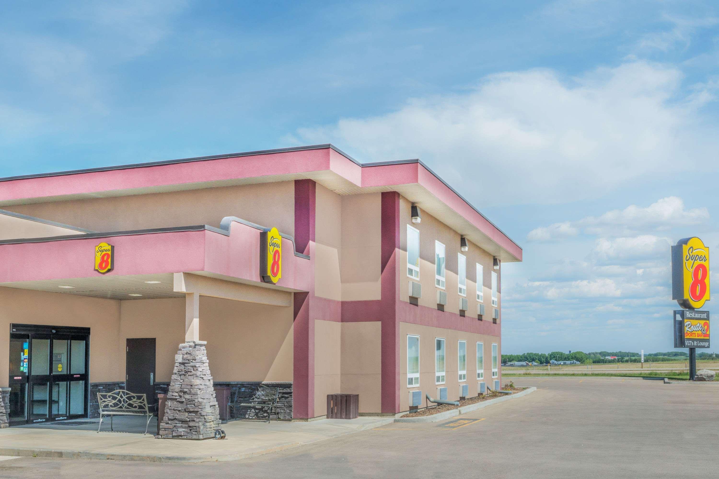 Super 8 By Wyndham Innisfail ภายนอก รูปภาพ